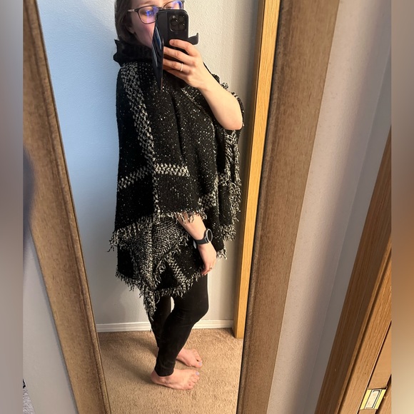 One size Poncho - Picture 2 of 5